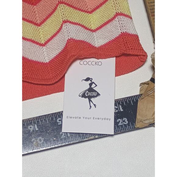 Retro Red & White Chevron Knit Tunic - Size Medium - NWT - Picture 2 of 6